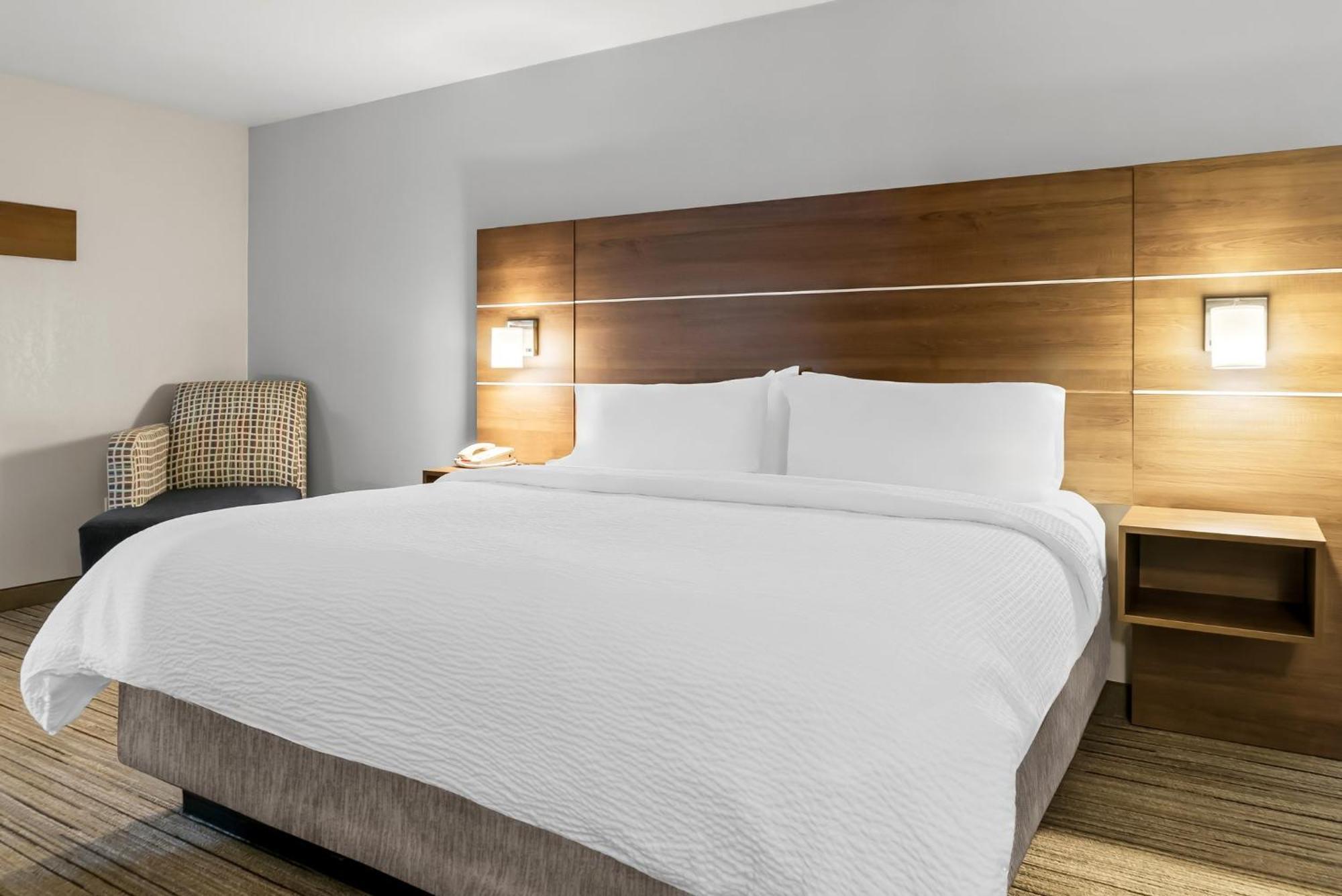 Holiday Inn Express Hotel & Suites Marion By Ihg Exterior photo