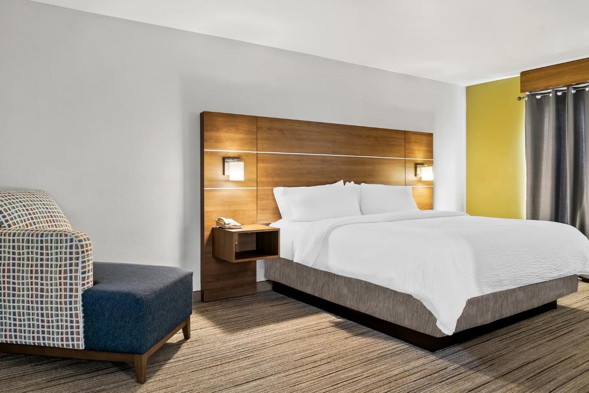 Holiday Inn Express Hotel & Suites Marion By Ihg Exterior photo