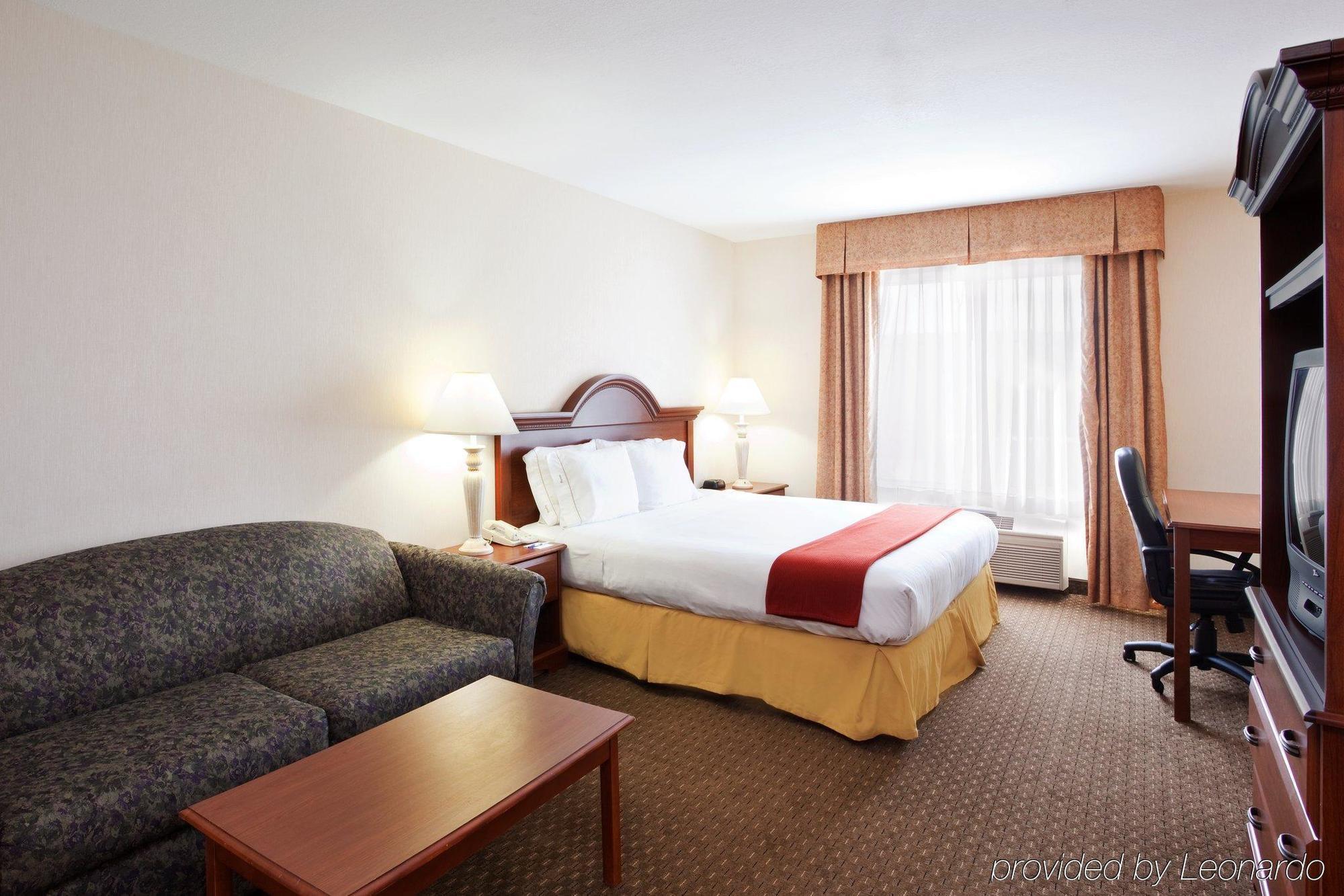 Holiday Inn Express Hotel & Suites Marion By Ihg Room photo